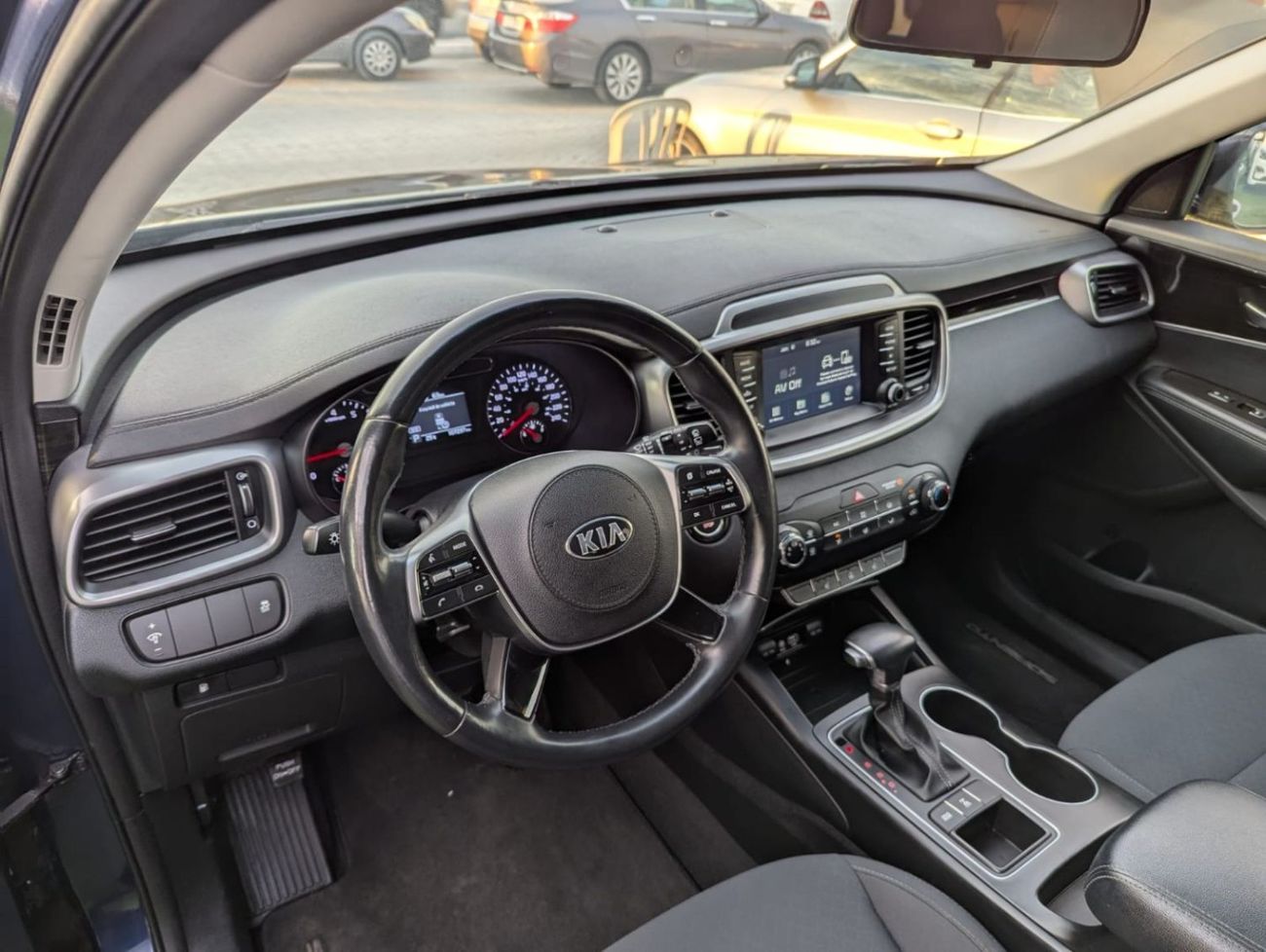 كيا سورينتو Base 2.4L AWD KIA SORENTO 2019 V4 engine 2.4 American clean title no any work required just buy and