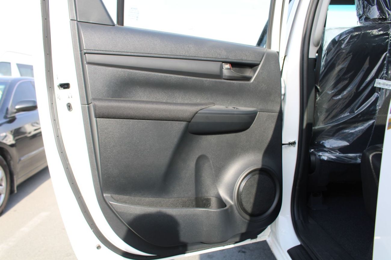 Toyota Hilux TOYOTA HILUX 2.4L DIESEL DOUBLE CABIN 4X4 BASIC AUTOMATIC