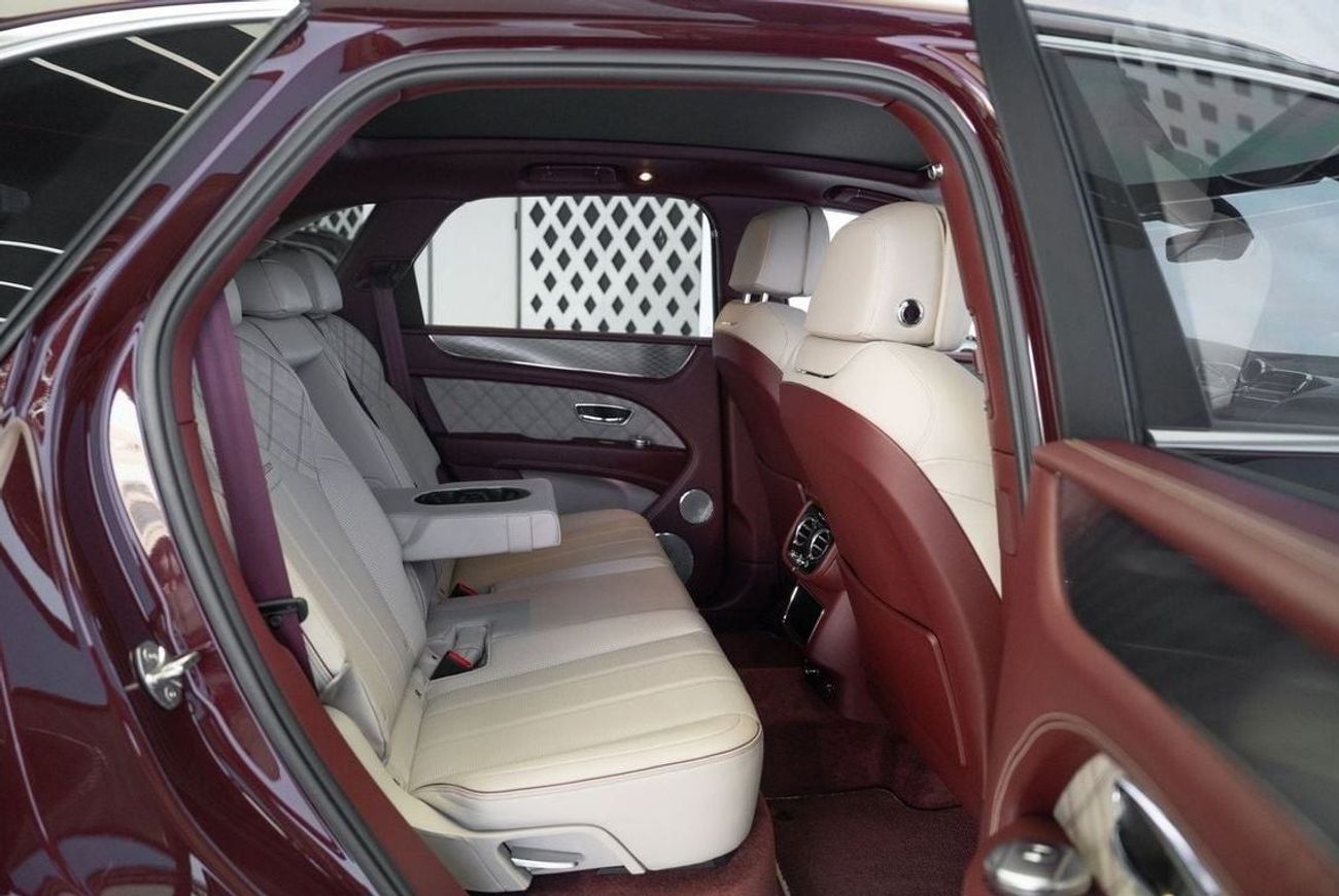 Bentley Bentayga FIRST EDITION Bentley Bentayga V8