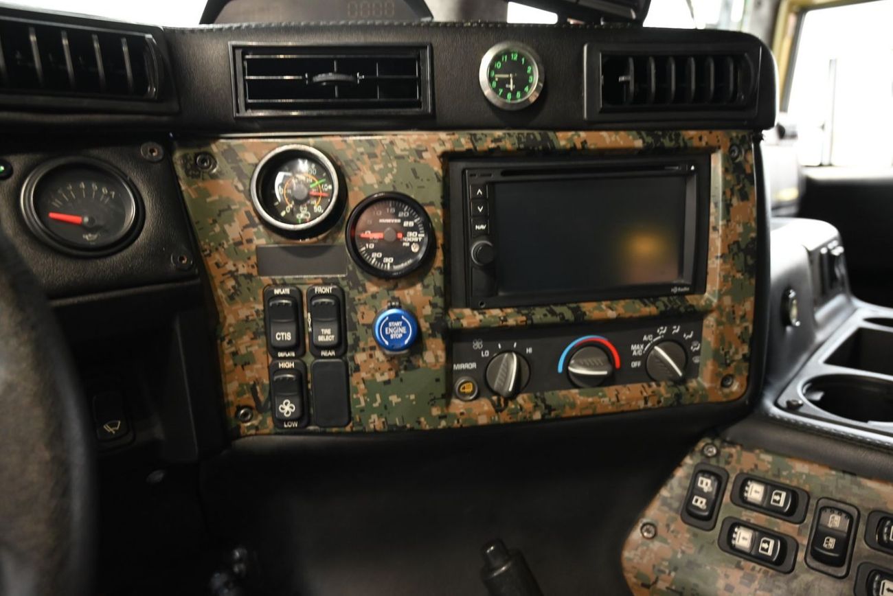 Hummer H1  2018 Humvee Signature C-Series, Serial Number 001, 1 year Warranty, Full Service History, GCC