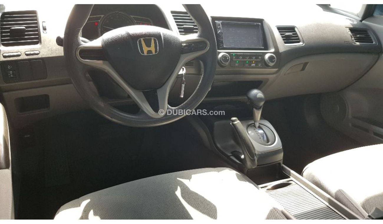 Honda Civic 2008 Gcc specs Full options sunroof DVD alloy wheels