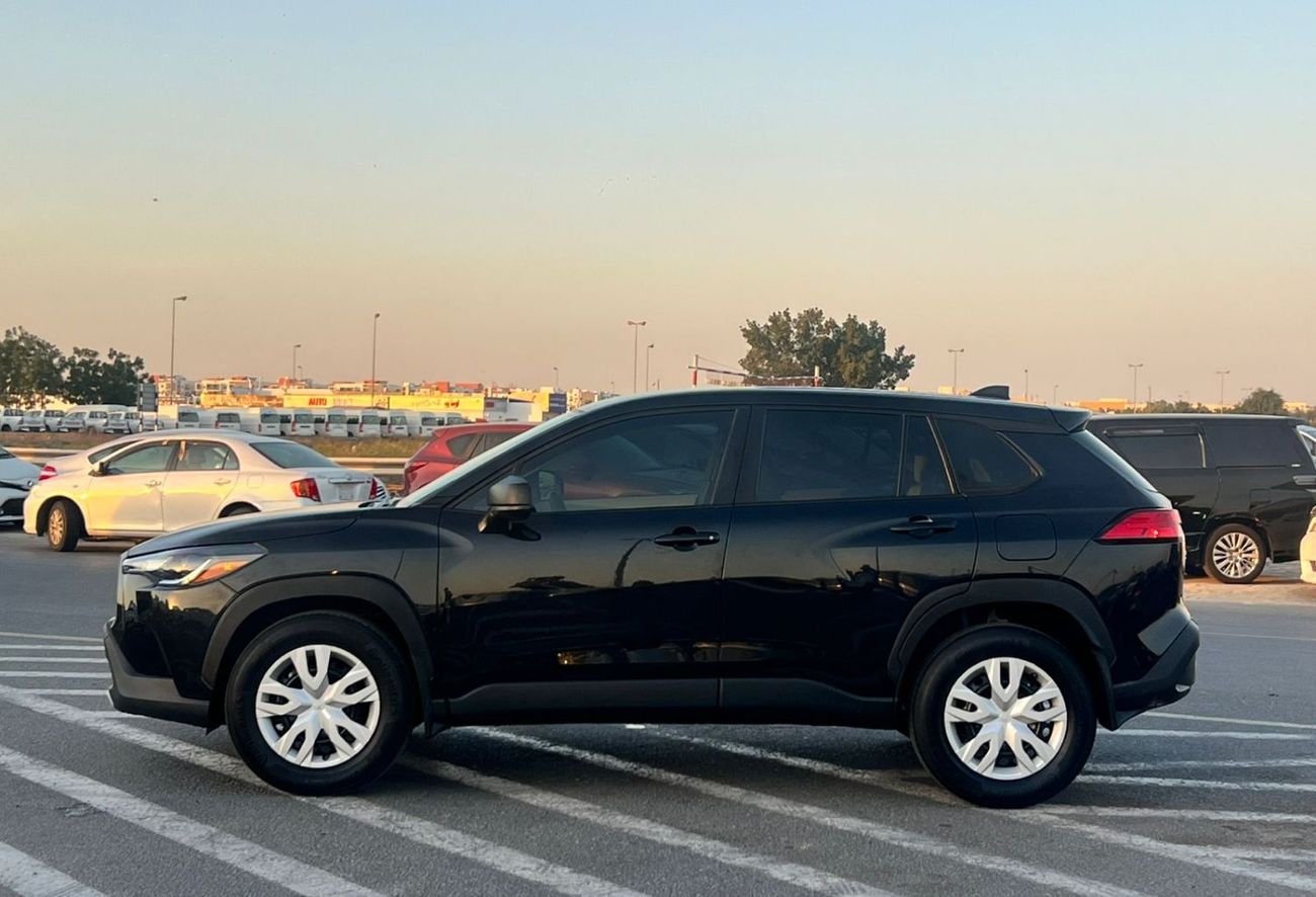 Toyota Corolla Cross 2025 Toyota Corolla Cross L Low Mileage - 2.0L V4 - Rear Camera