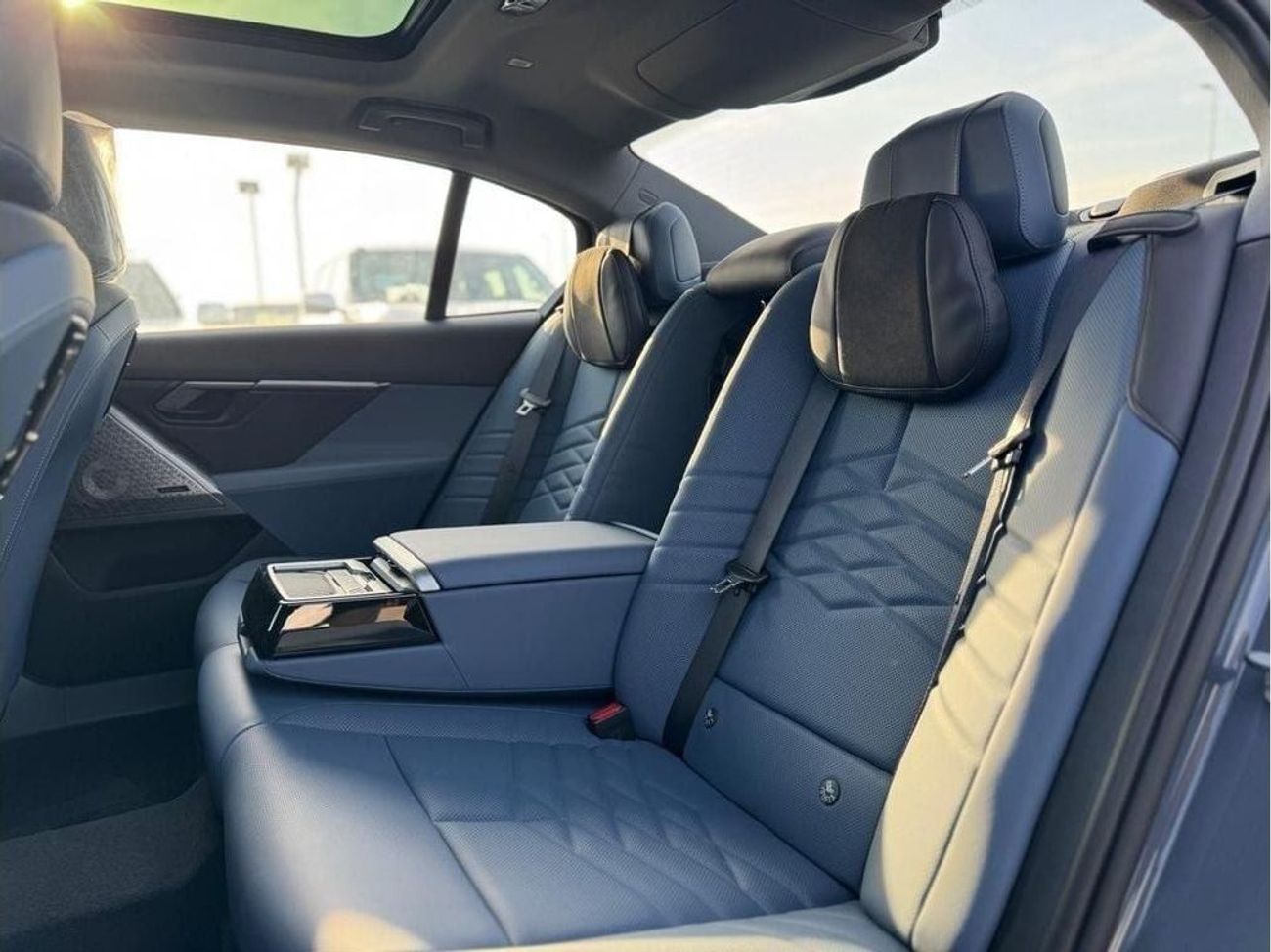 BMW i5 BMW I5 2024 35L