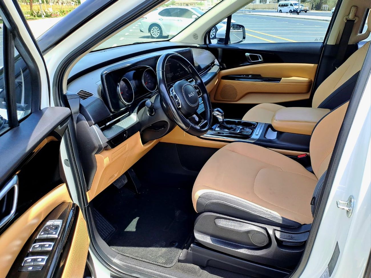 Kia Carnival GDI EX 3.5L 2022 3.5L GCC (1330/-MONTHLY)