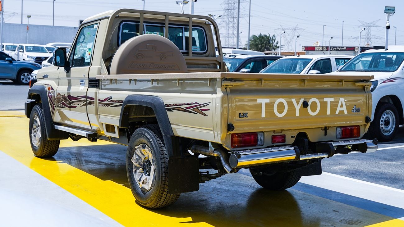 تويوتا لاند كروزر بيك آب