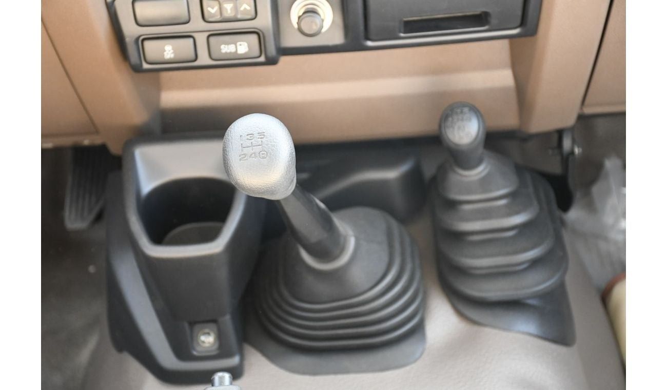 Toyota Land Cruiser Pick Up 4.0L V6 Petrol  ( ready stock available )
