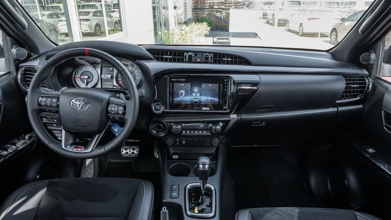 تويوتا هيلوكس GR Sport 2.8L