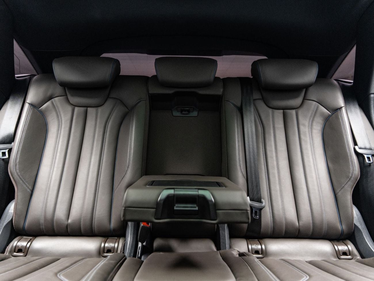 Audi Q5 45 TFSI SPORTBACK S-LINE BUY NOW, PAY 2027 | THE BLACKLINE STANDARD | 2027 Audi Warranty + Service Contract, GCC
