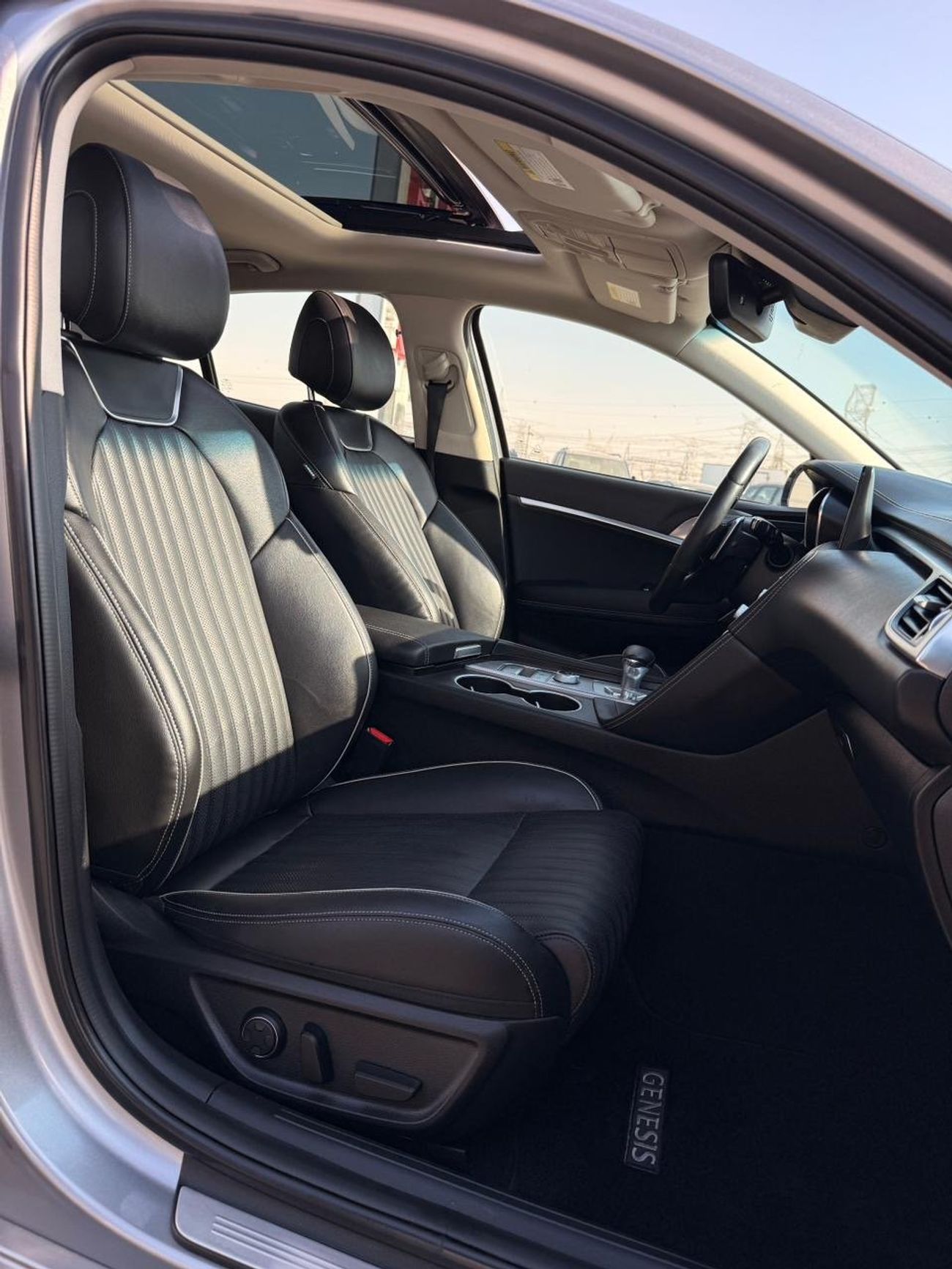 Genesis G70 Platinum 2.0L AWD