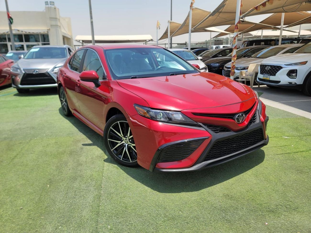 Toyota Camry SE 2.5L (181 HP)