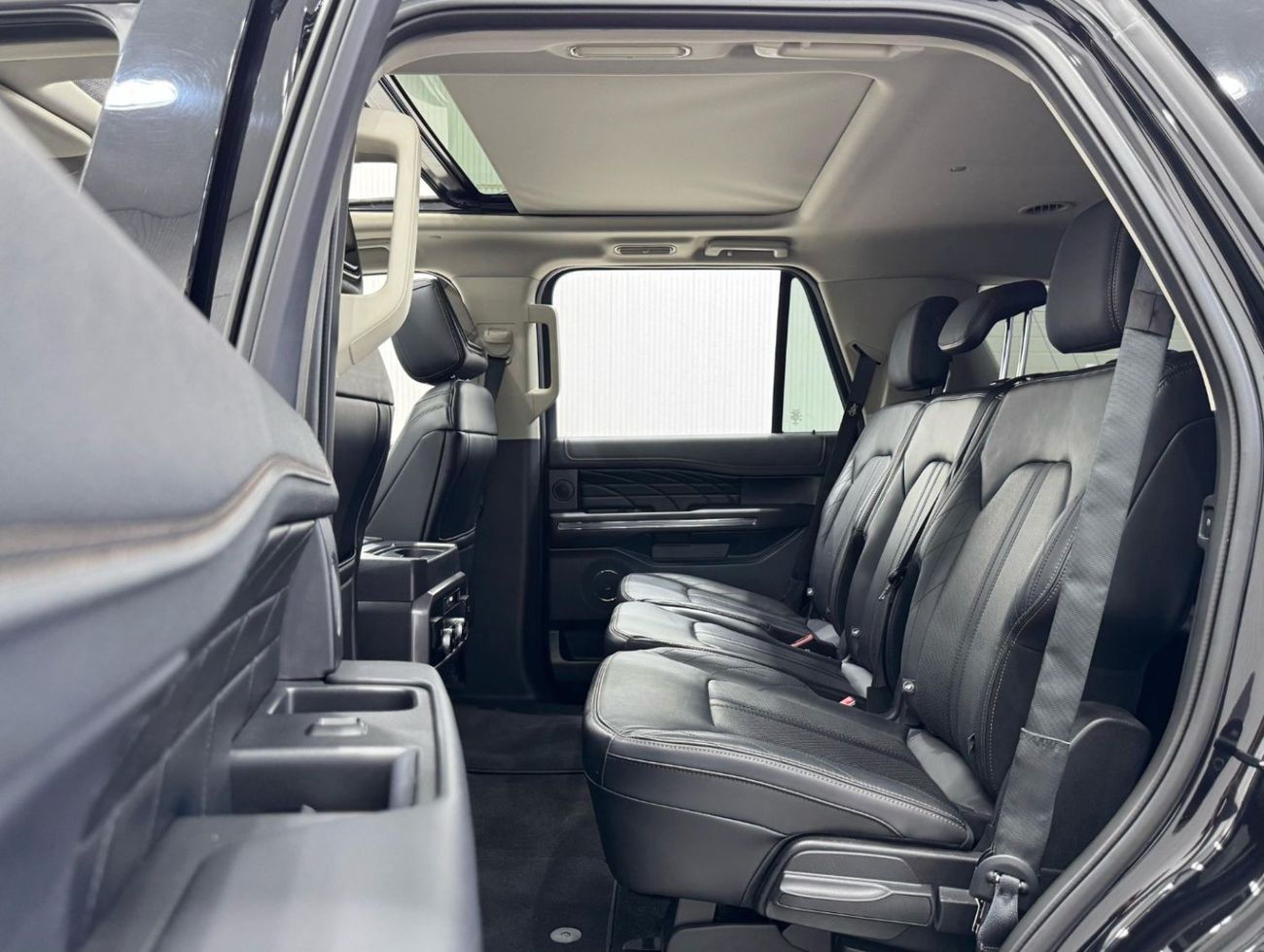 فورد إكسبيديشن Platinum 3.5L (400 HP) 4WD 2019 Ford Expedition Platinum, Warranty, Ford Service History, Full Optio