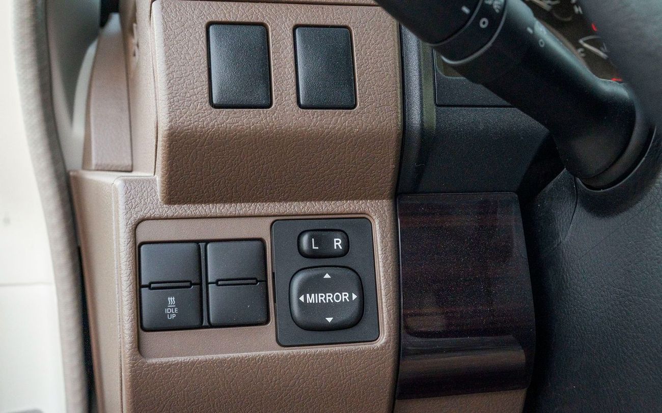 تويوتا لاند كروزر 70 2025 Toyota LC76 2.8L Diesel MT