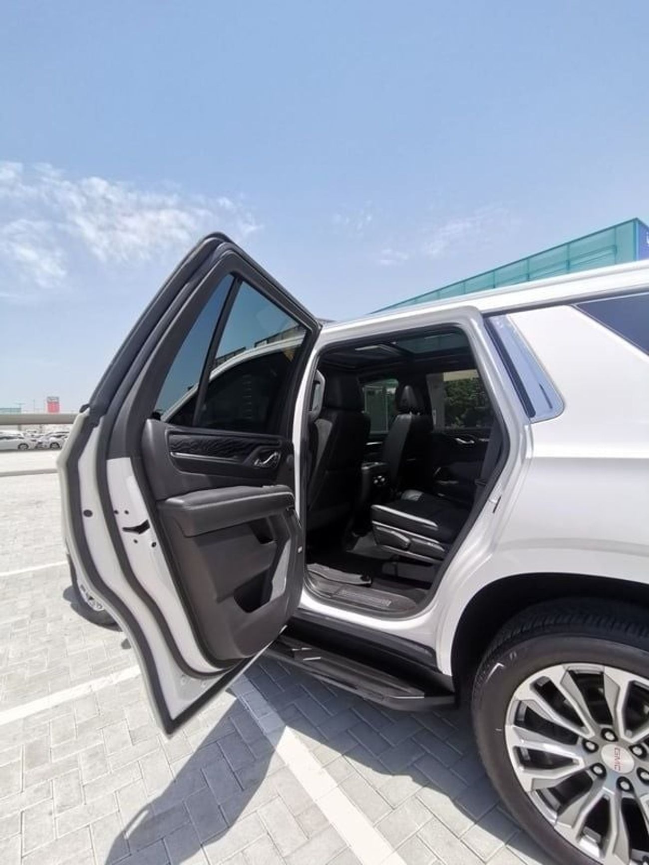 GMC Yukon GMC Denali - 2021 - White