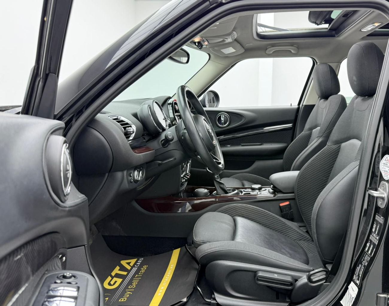 Mini Clubman COOPER 2018 MINI Clubman Cooper, Full MINI (AGMC) Service History, Fully Loaded, Excellent Condition