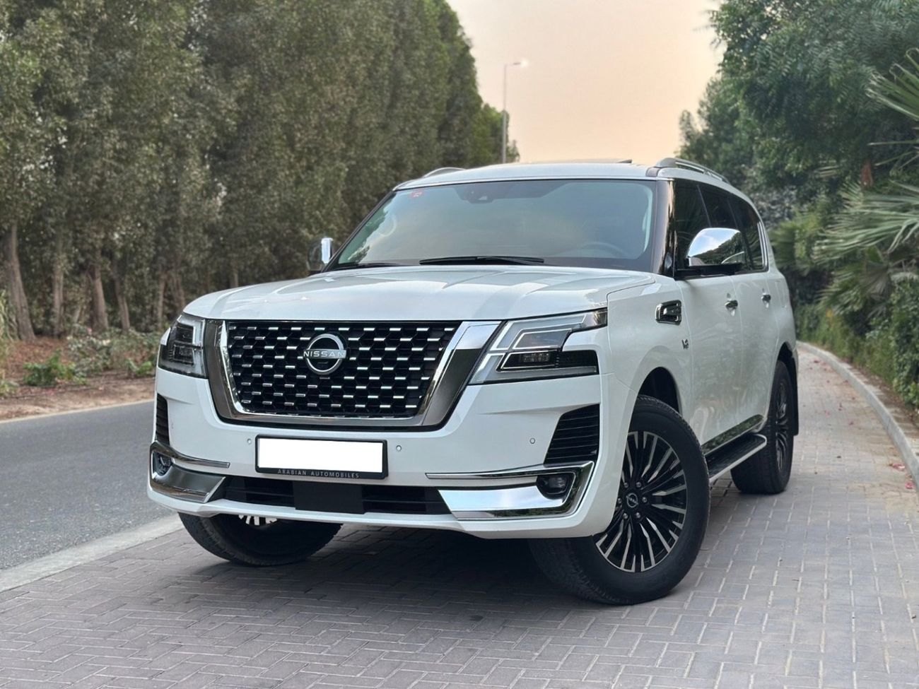 Nissan Patrol LE Platinum 5.6L | V8 400 HP | 2023 | GCC Specs | Full Options | Perfect Condition | Low Mileage