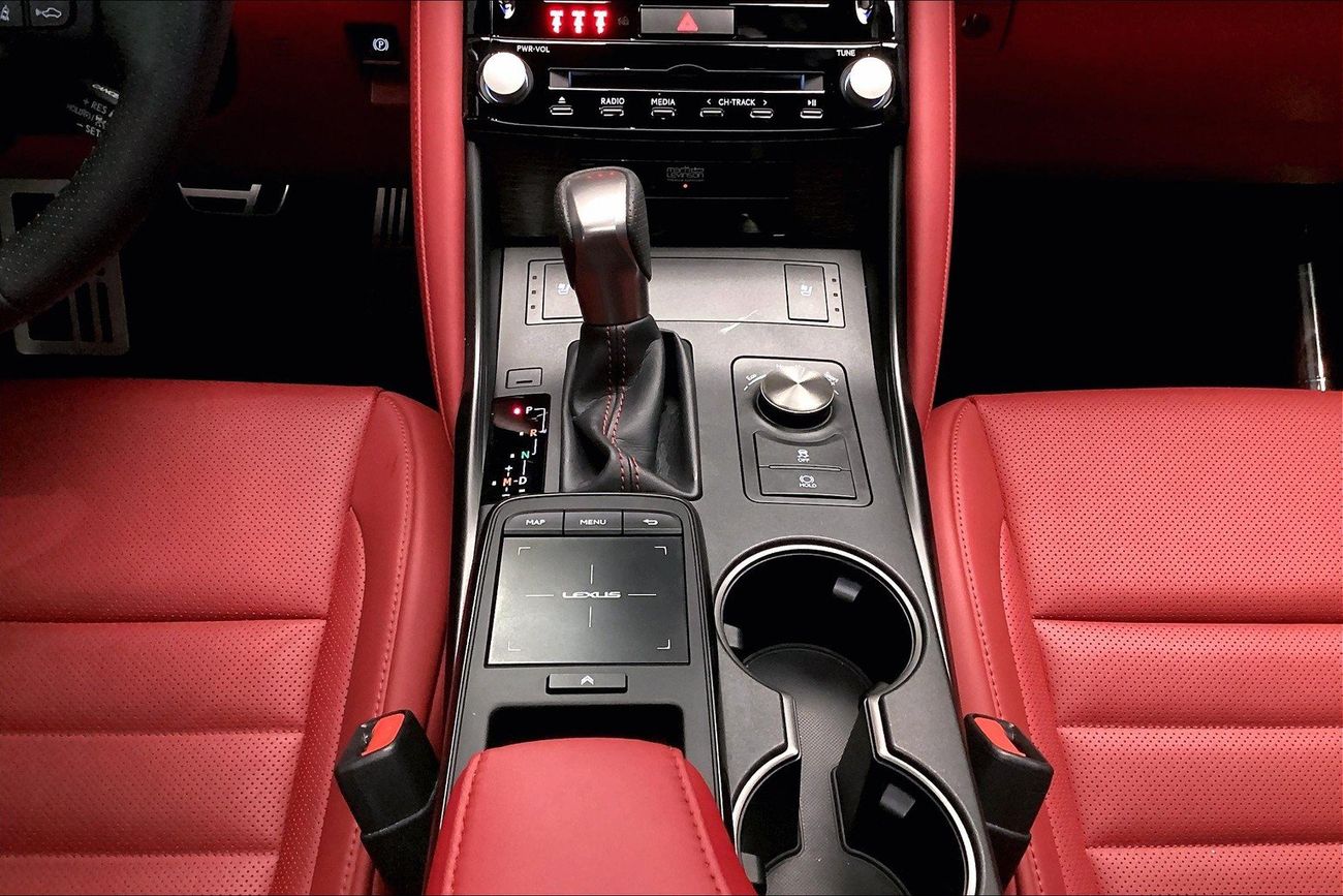 لكزس IS 350 F Sport Platinum | شامل الضمان | 0 ﺪﻔﻋﺓ ﺃﻮﻟﻯ