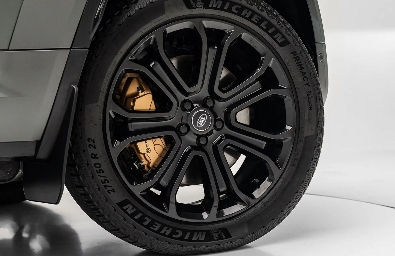 لاند روفر ديفندر 4.4L V8 Twin-Turbo Mild Hybrid Engine