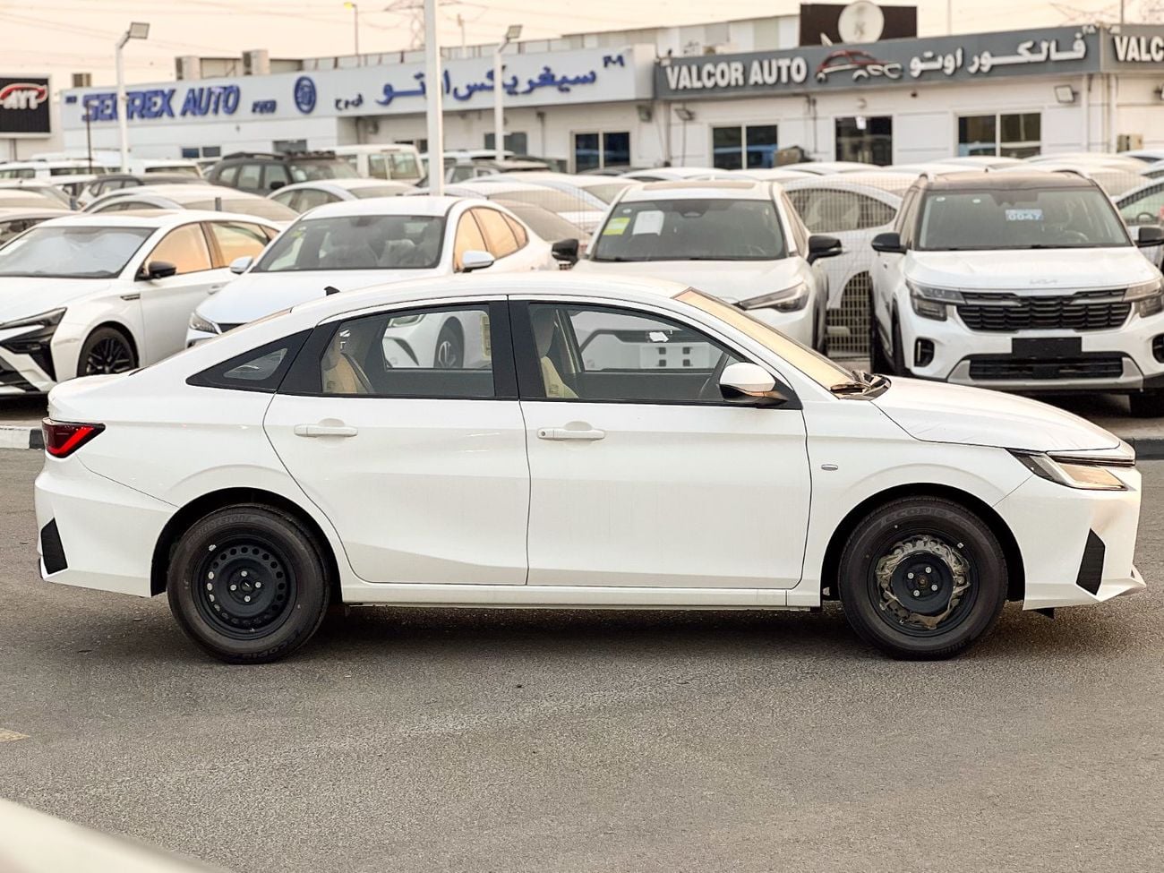 تويوتا يارس EXPORT PRICE - Toyota Yaris E STD 1.5L
