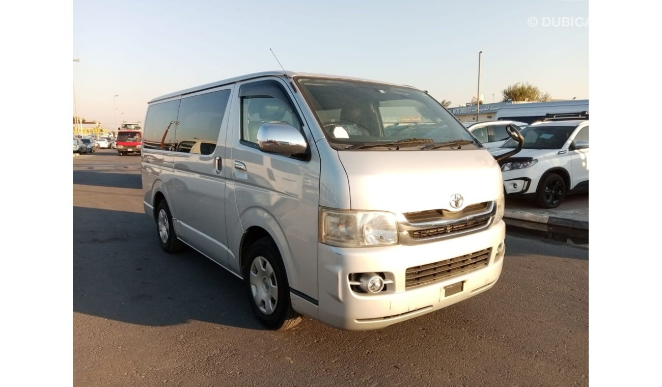 تويوتا هاياس TOYOTQA HIACE RIGHT HAND DRIVE (PM1069)