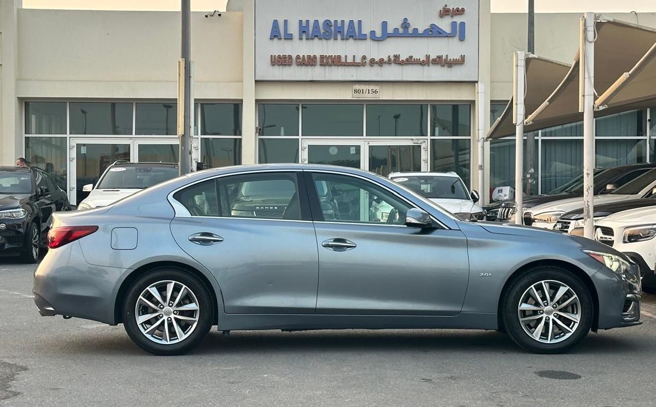 Infiniti Q50 Premium 2.0L