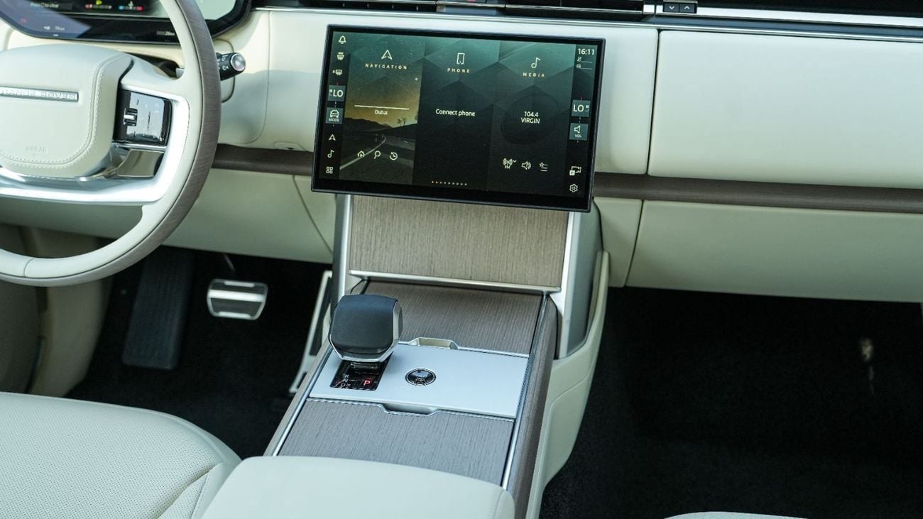 Land Rover Range Rover HSE P400 3.0L V6 Charente Grey 2026MY Export Only