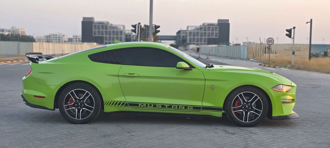 Ford Mustang STD