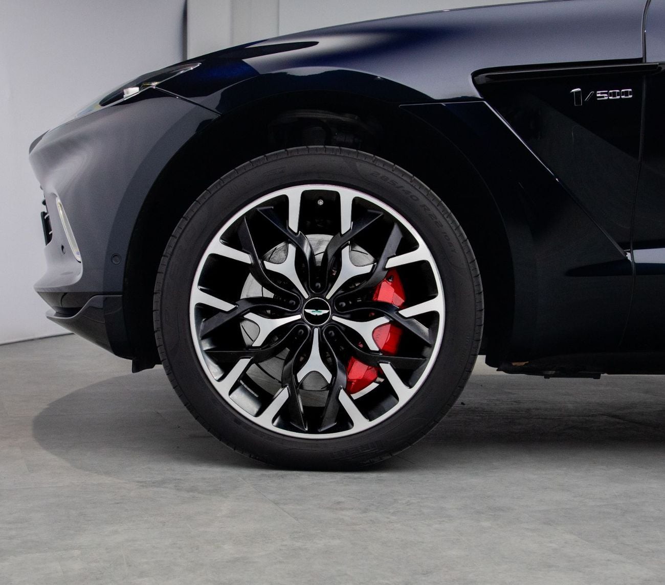 أستون مارتن DBX 1913 Edition