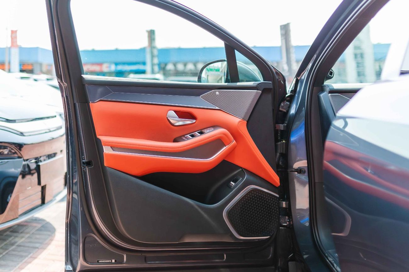 بي واي دي تانغ ل EV RWD