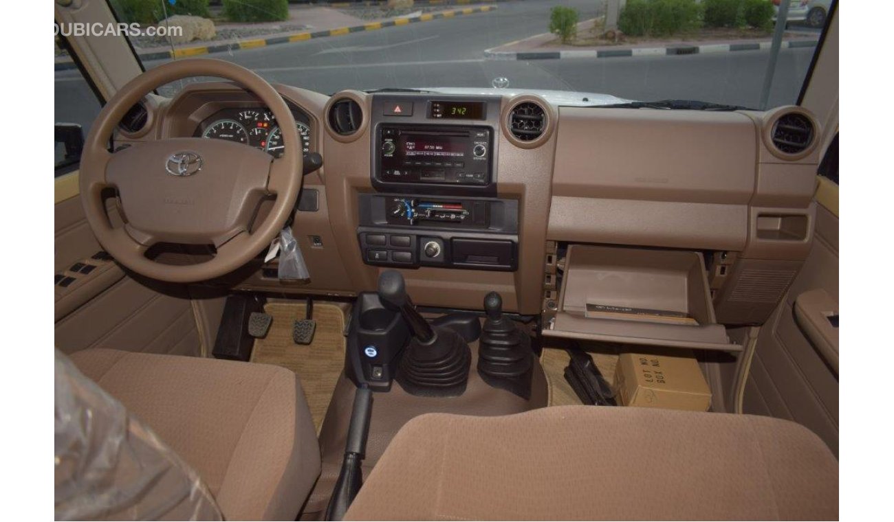 تويوتا لاند كروزر بيك آب 79 DOUBLE CAB LX V6 4.0L PETROL 4WD MANUAL TRANSMISSION