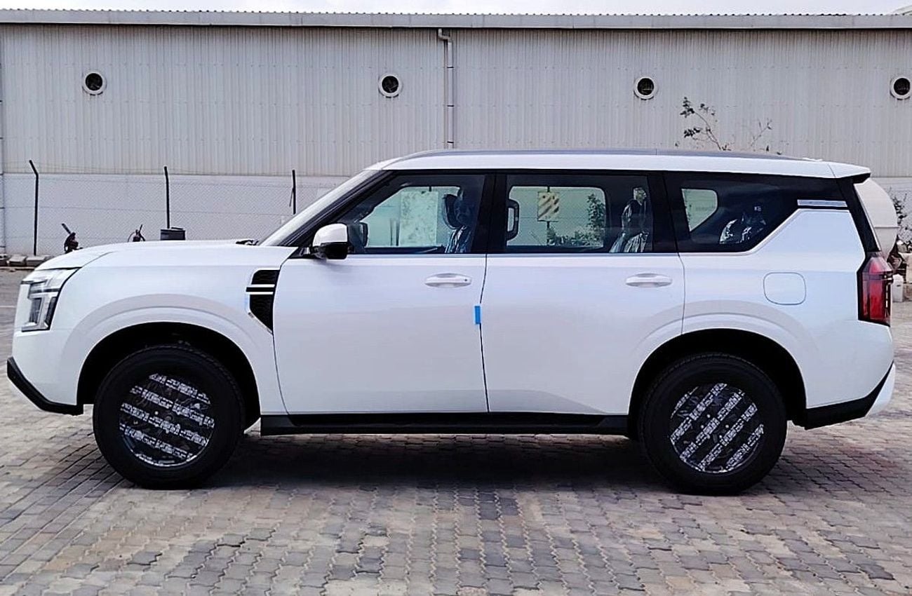 نيسان باترول Nissan Patrol SE T2 3.8l petrol 4WD Gcc White inside black Color 2026 model