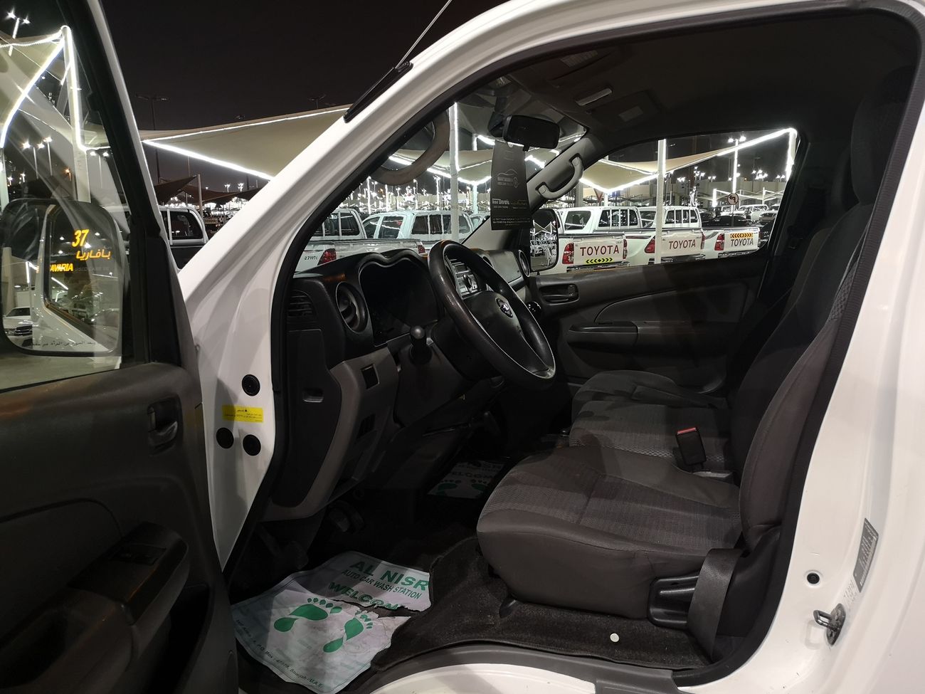 نيسان أورفان NISSAN URVAN BUS 15 PASSANGER 2016 NO1