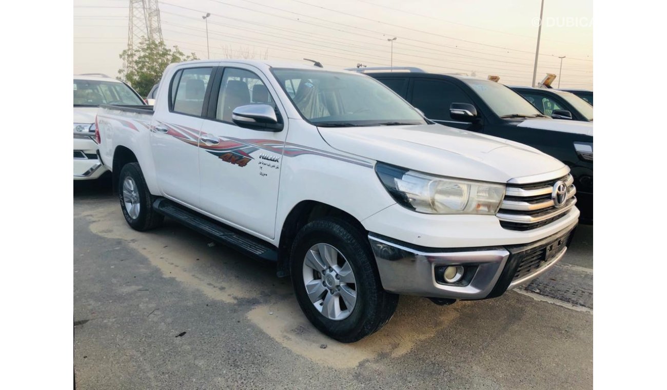 Toyota Hilux 2.7L Petrol, MAnual, Low Milage, Clean Interior and Exterior