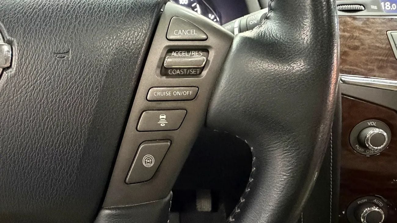 Nissan Armada SL (NON GCC)