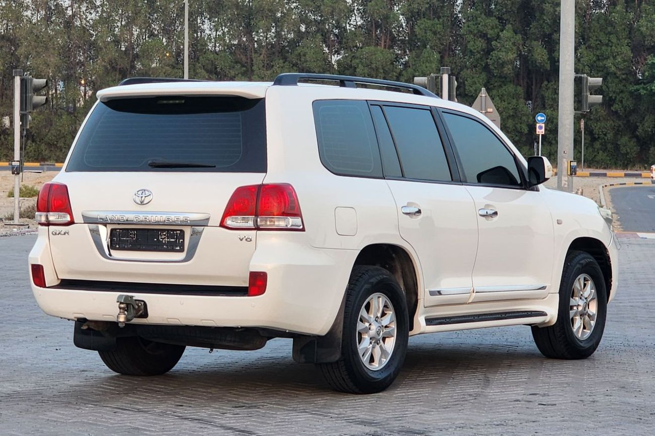 Toyota Land Cruiser GX.R V8
