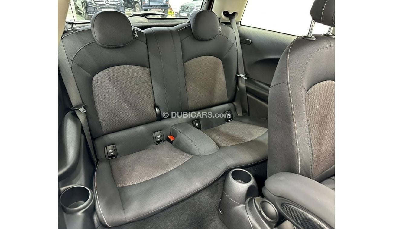 Mini Cooper STD 2022 Mini Cooper 2DR Hatchback, Nov 2024 Mini Warranty + Service Pack, FSH Agency, GCC