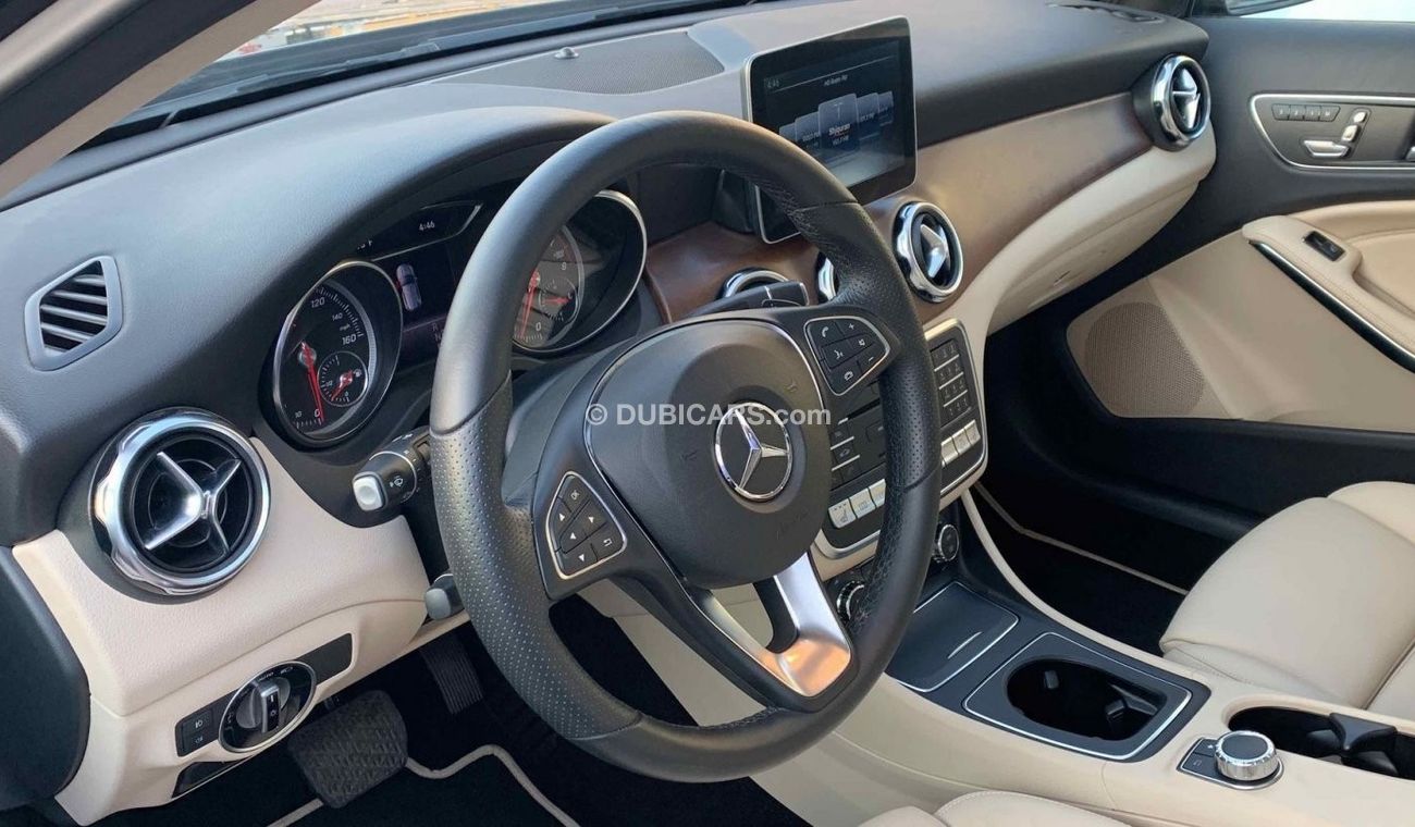 Mercedes-Benz GLA 250 1 year warranty