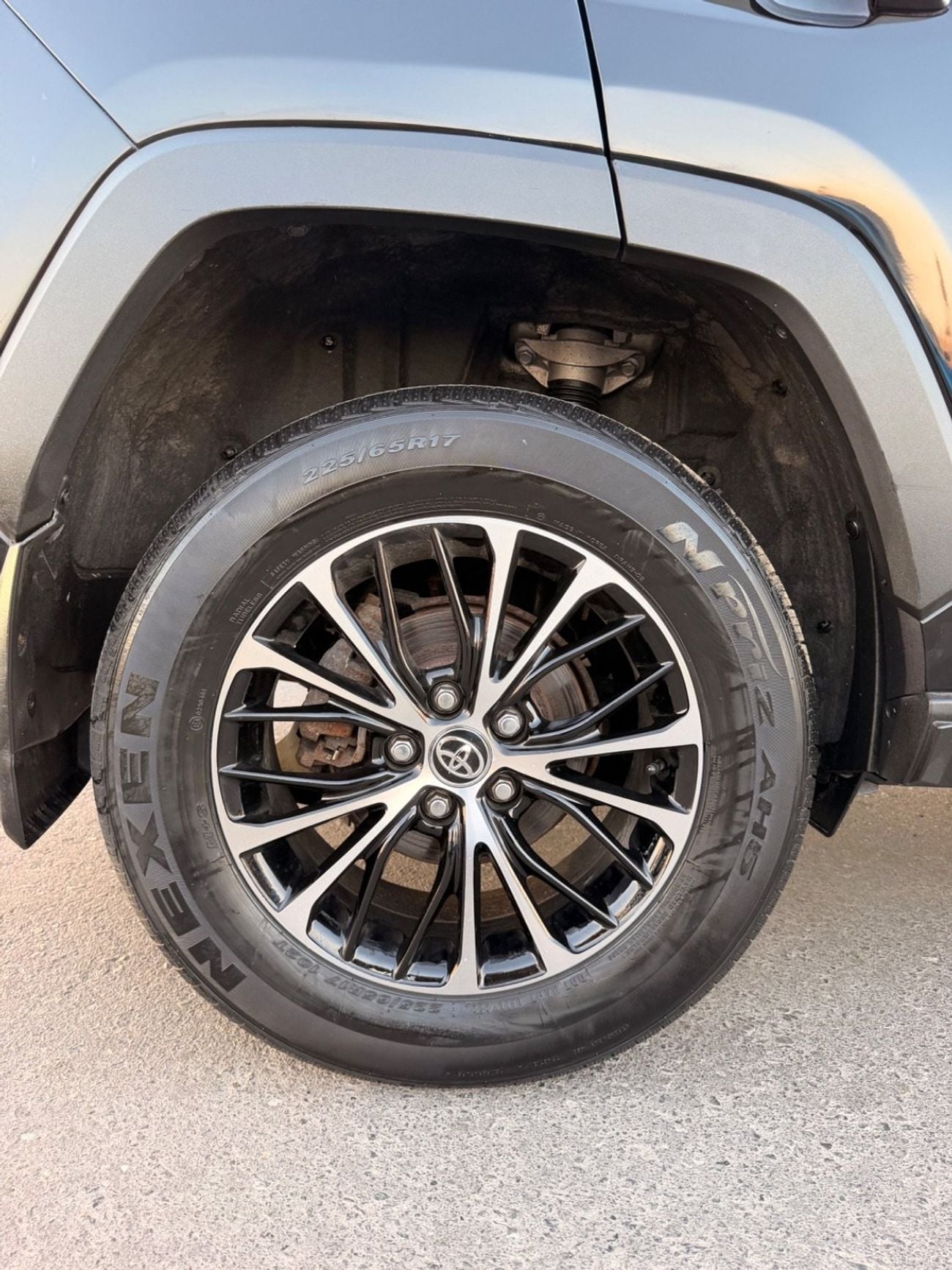 تويوتا راف ٤ RAV4 2.5L sunroof, leather seats, push start 2021