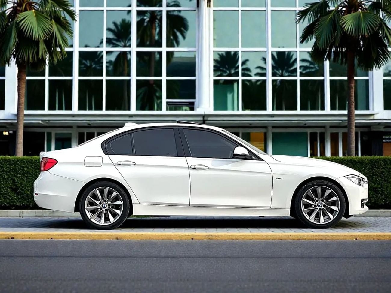 BMW 328i 3 SERIES | 328i Modern | ORIGINAL PAINT | FREE ACCIDENT | LOW MILEAGE
