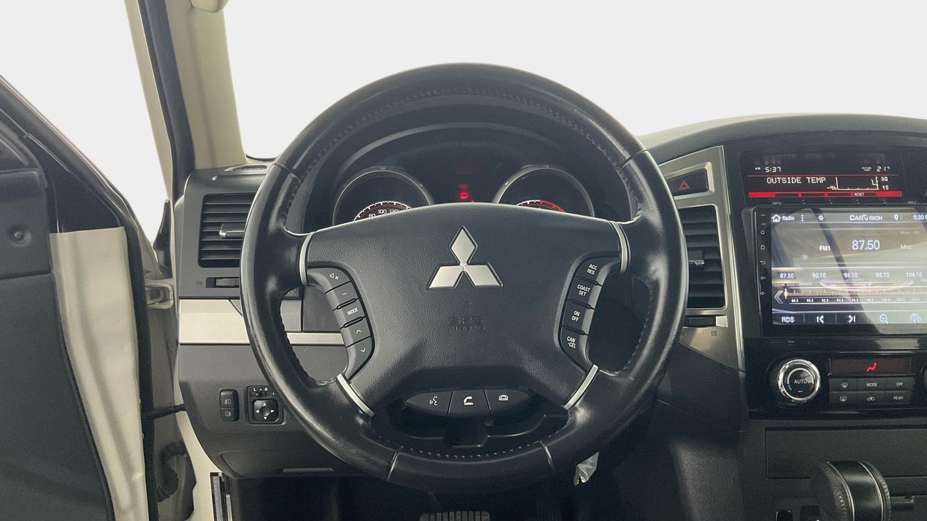ميتسوبيشي باجيرو 3.0 GLS H/L PREMIUM LTR | شامل الضمان | 0 ﺪﻔﻋﺓ ﺃﻮﻟﻯ