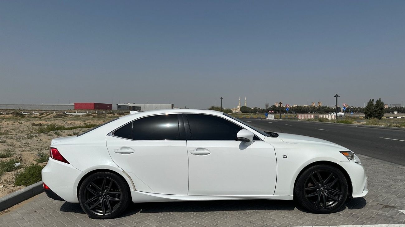 لكزس IS 250 F Sport 2.5L