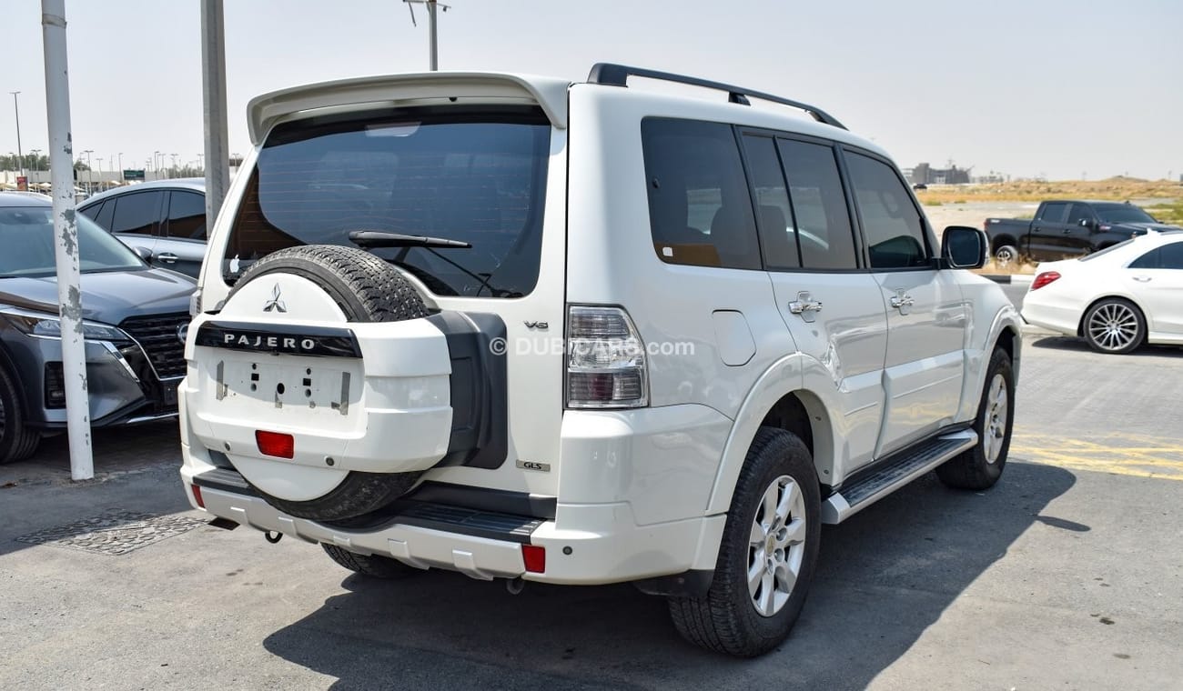 Mitsubishi Pajero GLS
