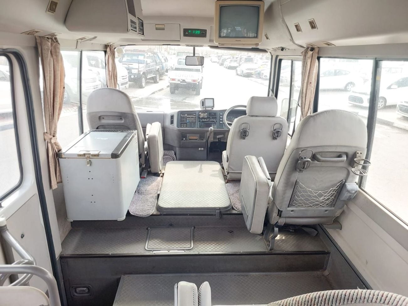 ميتسوبيشي روزا (RAMADAN OFFER) MITSUBISHI ROSA BUS RHD 1996 MODEL 3.9 L DIESEL MANUAL(PM40464)