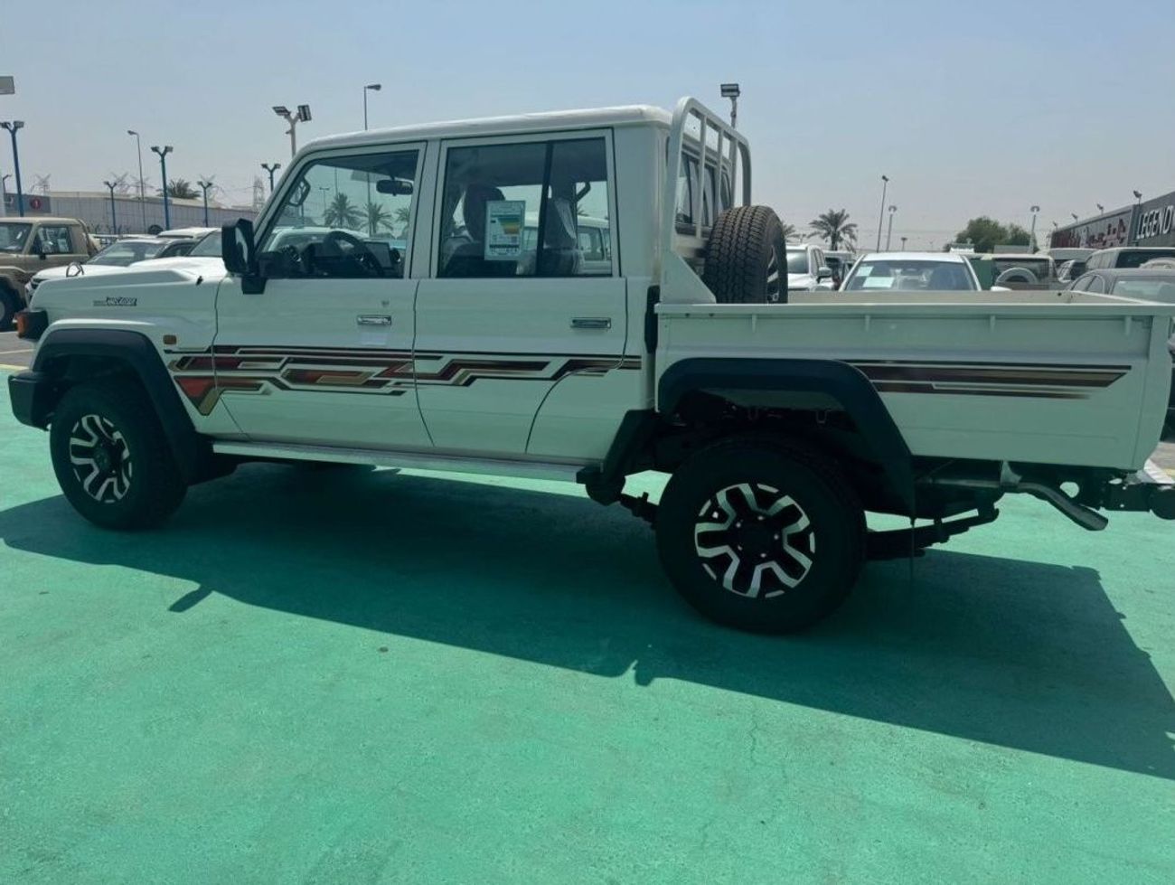 Toyota Land Cruiser Pick Up 2.8L DIESEL DOUBLE CAB FULL OPTION A/T 2024 GCC