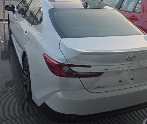 Toyota Camry LIMITED HEV