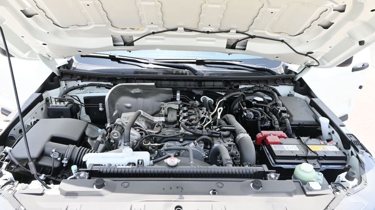 Mitsubishi L200 GL MITSUBISHI L200 2.4L GL DIESEL DCABIN 4X4 5M/T MODEL 2025 BRAND NEW  [WHITE/ S / G / B ]