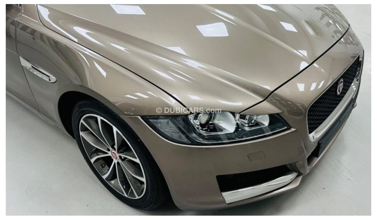 Jaguar XF Prestige GCC .. FSH .. Perfect Condition .. Top Range ..