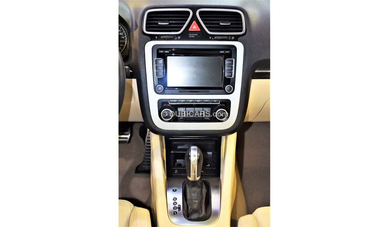 Volkswagen Eos VERY LOW MILEAGE 76000 KM! AMAZING Volkswagen EOS CONVERTIBLE 2012 Model!! in White Color! GCC Specs