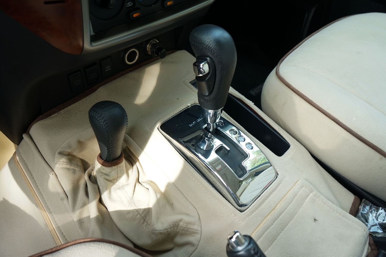 نيسان باترول سفاري Safari 4.8L A/T