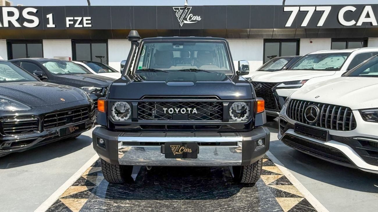 تويوتا لاند كروزر 70 TOYOTA LAND CRUISER HARD-TOP (70 SERIES) A/T 4.0L - 2025