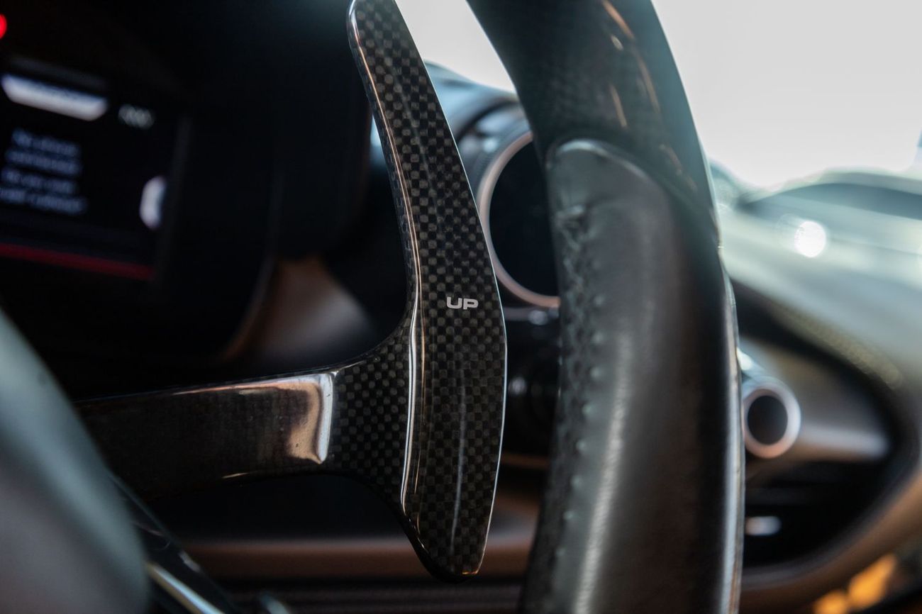 Ferrari F8 Tributo 3.9T V8